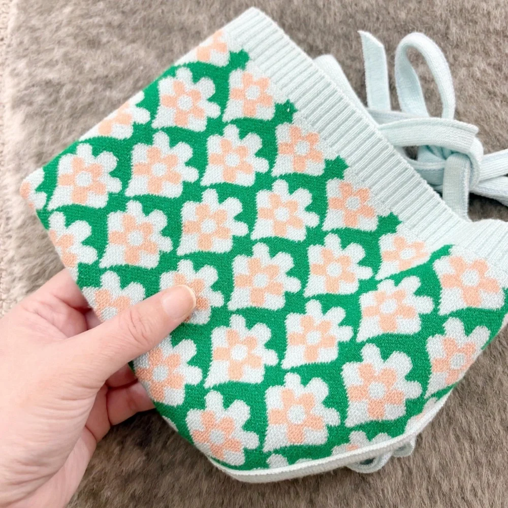 Debut High Neck Floral Crop Top Small - Picture 7 of 9